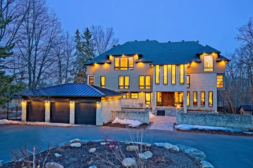 THE LODGE - Ottawa's 12,000sqft Waterfront Mansion - Image 1