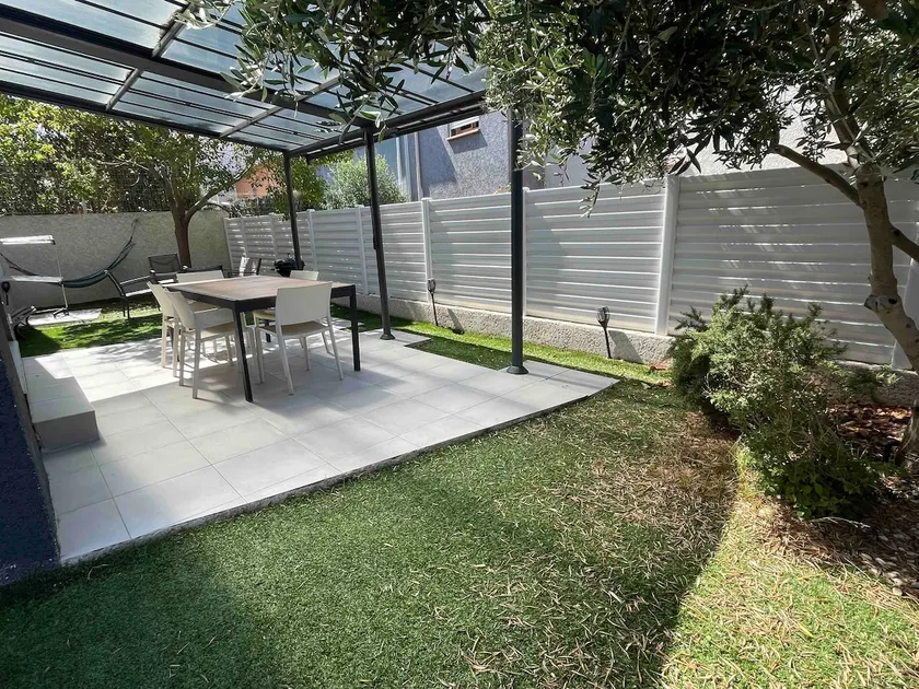 Independent duplex, private garden & terrace, sea - Image 1