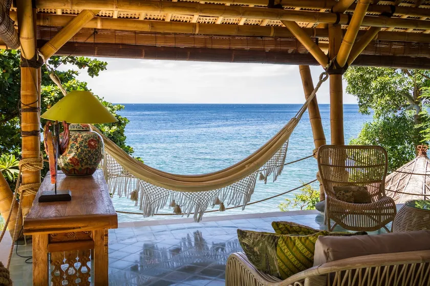 Villa Makara - Beachfront & Private Infinity Pool - Image 1