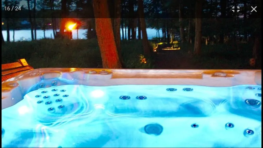 Luxus-Ski-Chalet am See mit ganzjährigem Whirlpool in der Nähe von Camelback - Image 1
