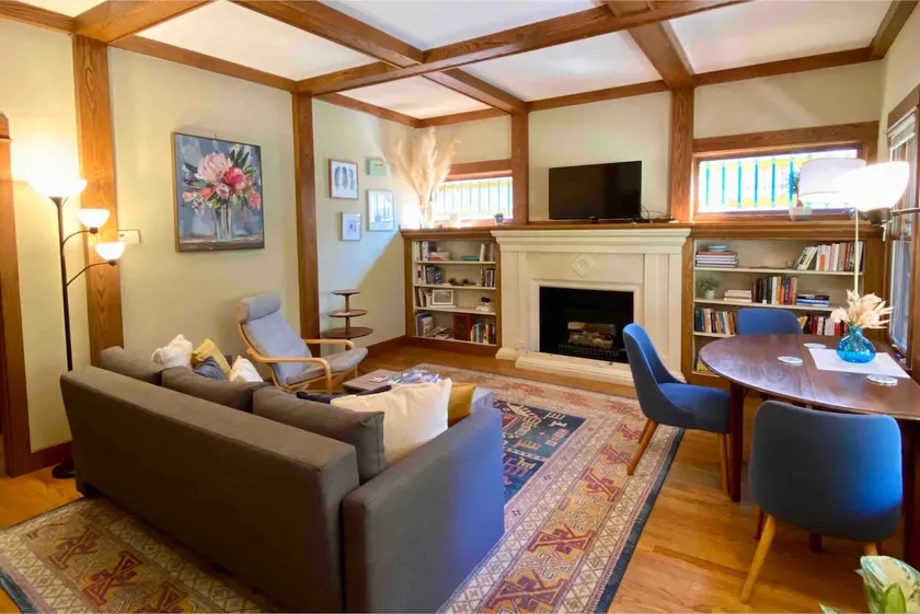 Cozy, Walkable Apt. w/ Kitch. & Parking for 4 - Image 1
