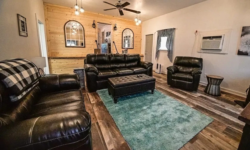 Hillside Hideaway-Unique 2 BR Spacious Cottage! - Image 1