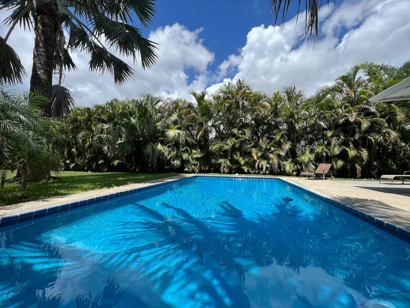 Tropical Getaway!!!! - Image 1