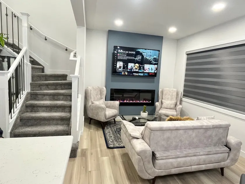 2022🏡, 3🛏, 2🛋 BED, 3Netflix🖥, 10min to ✈️ - Image 1