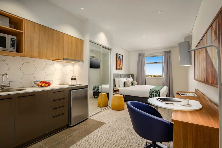 Studio Apartment - Image 1
