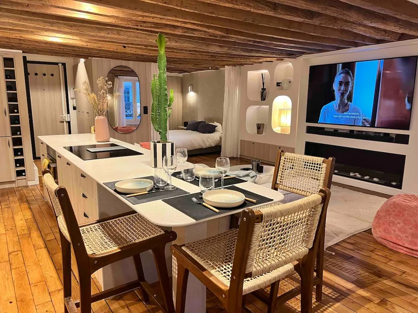 Parisian stays / Air-conditioned Louvre Suite / 5* - Image 1