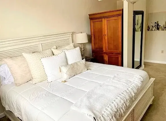 Luxury Condo Perfect for Romantic Weekend Getaway - Image 1