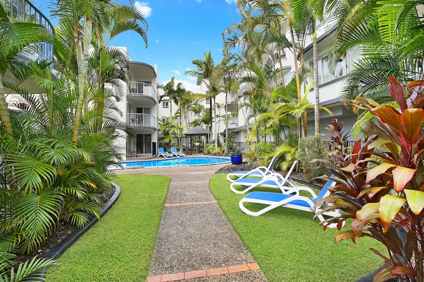 Tropical Setting at Beachside - 1 Bedroom - Image 1