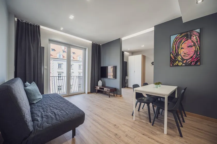 Rynek view high standard apartment - Image 1