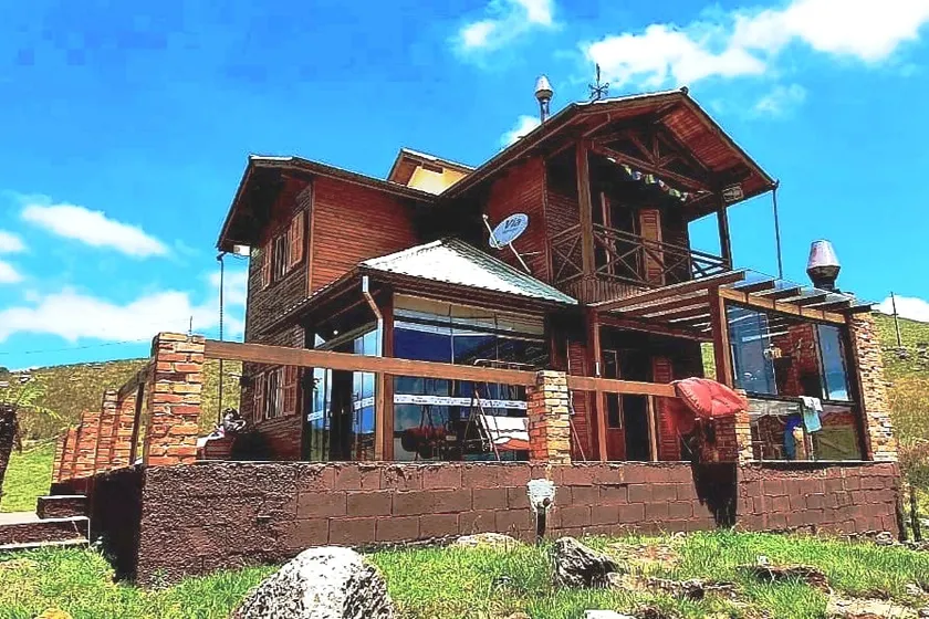 Chalet Guadalupe - Altos da Serra Condominium - Image 1
