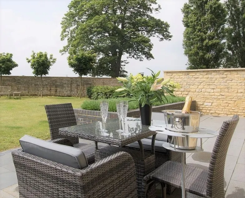 Discovery - Luxury Cosy Country Escape - Image 1