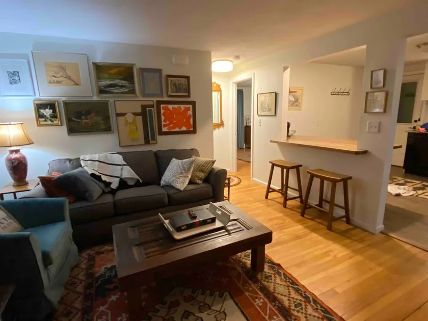Lovely 2 bedroom condo in Yarmouth Village - Image 1