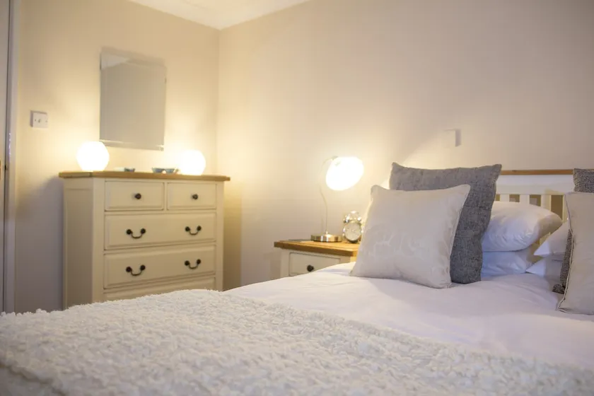 Shaftesbury Modern Annexe - Image 1