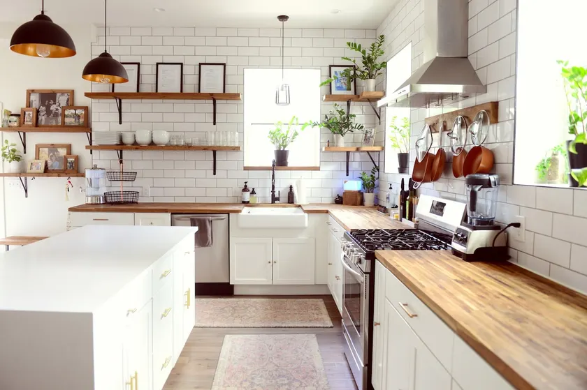 Rustic and Modern Downtown Getaway - Image 1