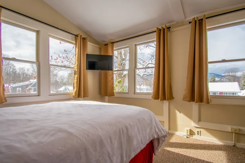 NoCo Village Ground Floor for 3! - Image 1