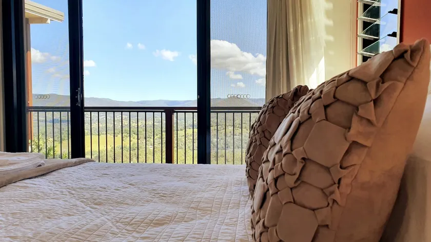 Treetop Cottage Escape | Unwind & Indulge + Brekky - Image 1