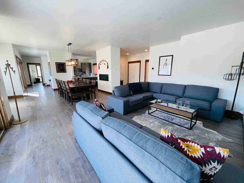 4 Bedroom Suite 1 Mile from Yellowstone’s N. Gate. - Image 1