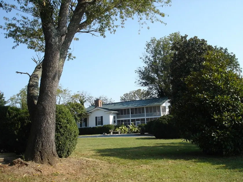 Manor House at Wolftrap Farm: Escape the City - Image 1