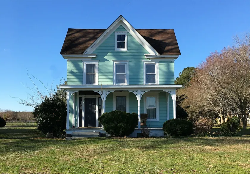 Cool Curated Farmhouse - Porch - Pet Friendly - Image 1