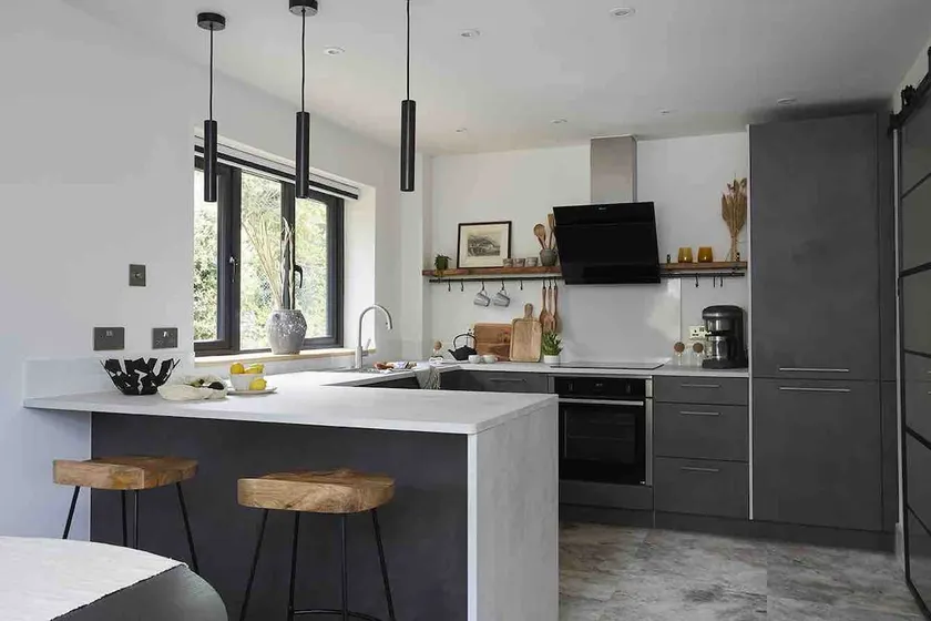 Bonnie View Hilltop Retreat, Luxury Holiday Home - Image 1