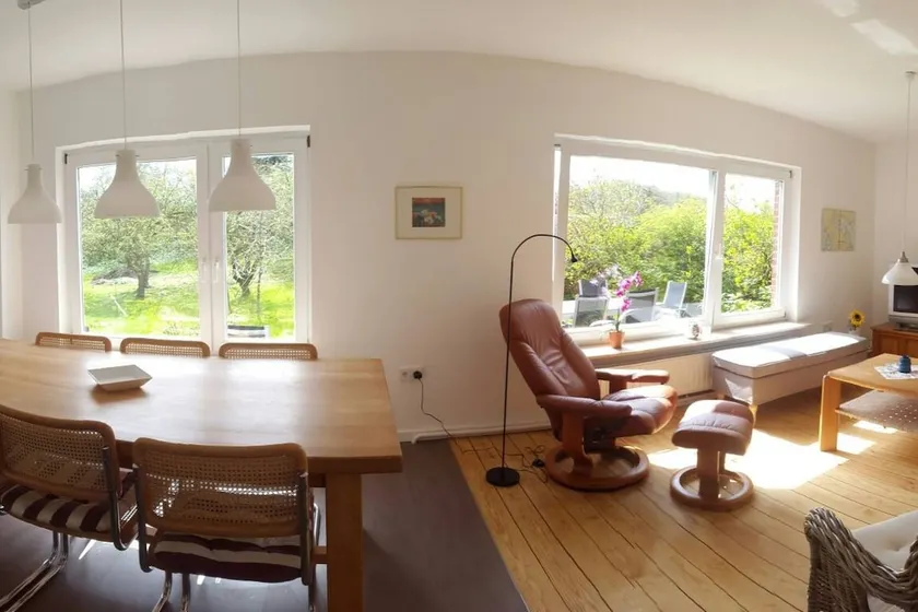 Family apartment with large garden – 5 min to the beach - Image 1