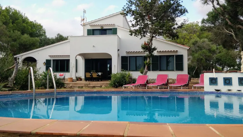Ocean View Countryside House - Image 1
