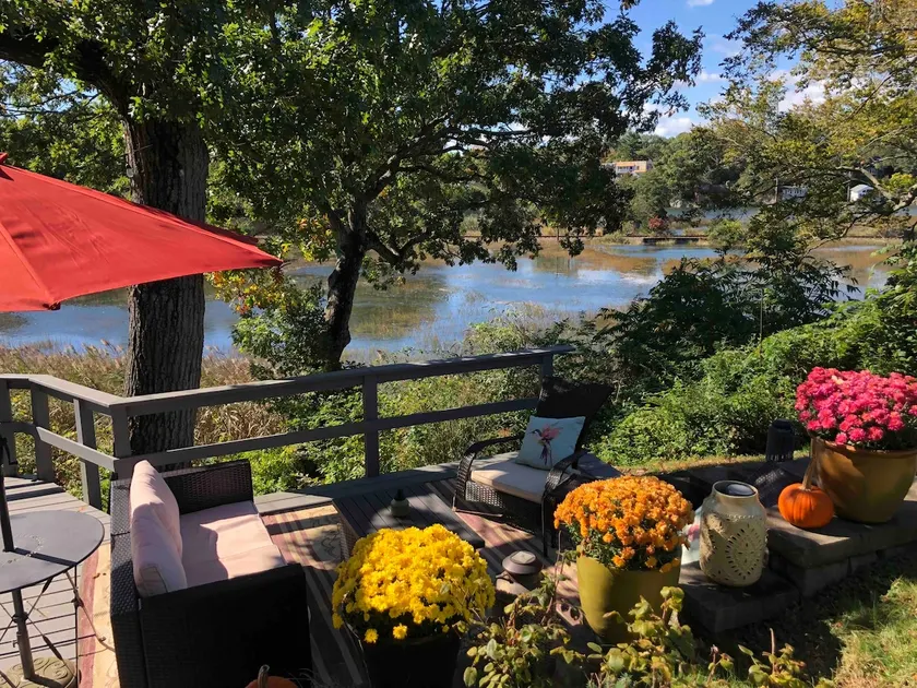 Enchanted Cottage on the Marsh, walk to beach - Image 1