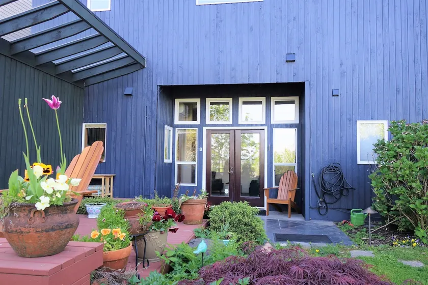 Urban Oasis West Seattle: Near Stadiums & Downtown - Image 1