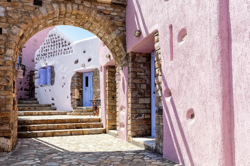 Unique Cycladic Dwelling | Peristeronas Fork House - Image 1