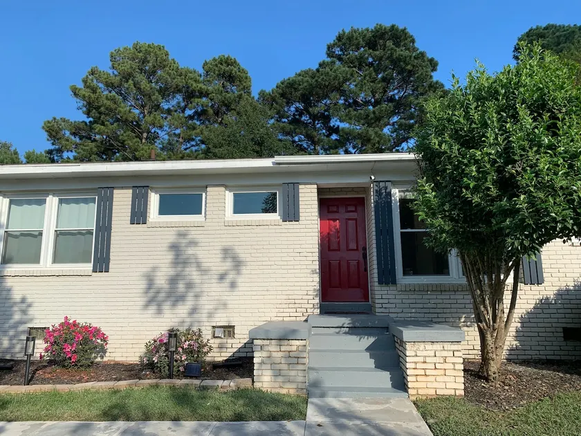 Roll Tide! 4 Bed, 2 Bath Home. Fire Pit - Image 1