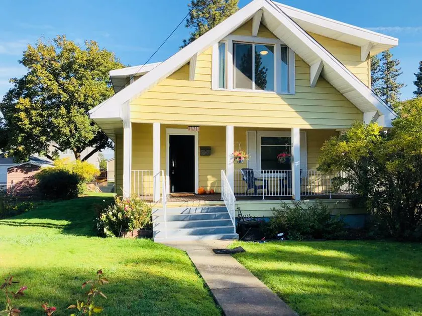 The Perry Canary | Newly Renovated & Walkable - Image 1