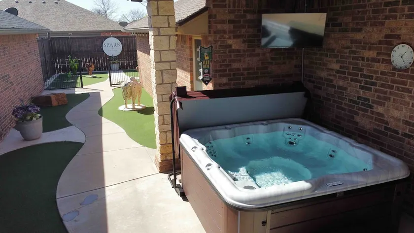 Spark Getaways: The Mulligan Spa and Golf - Image 1