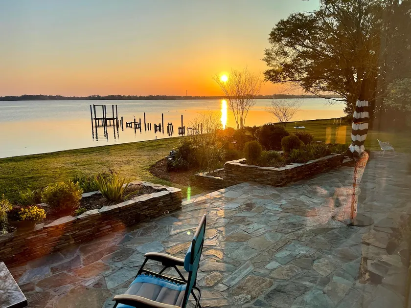 Little piece of heaven in your own back yard! - Image 1