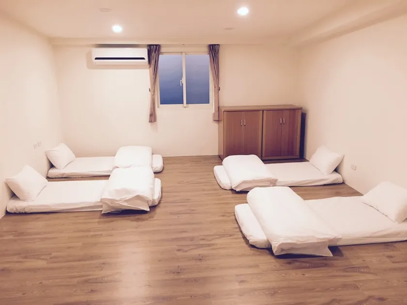 Double room. One bedroom, one living room, one bathroom. Netflix installed (2 min walk to 7-11) - Image 1