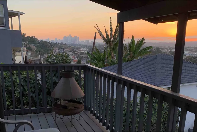 PANORAMIC VIEW OF LA (We speak Chinese) - Image 1