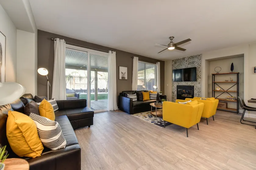 MilanoHouse: Luxury, FullyFenceBYw/BBQ, Near Sac. - Image 1