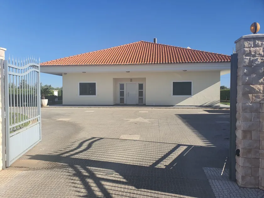 Fantastic villa in Alentejo, 15 minutes from Badajoz - Image 1