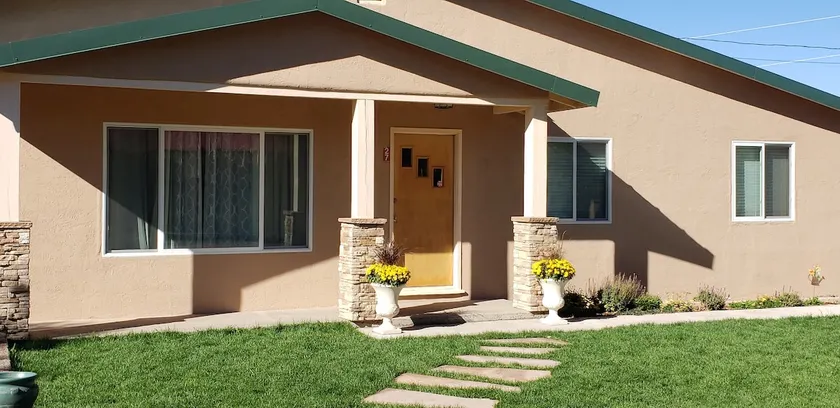 Grandma's Ol' House-10 Minutes Away From Sipapu - Image 1