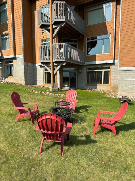 Best Cedar River Golf Course Location! - Image 1