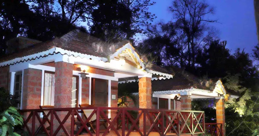 FOREST FLOWER HOMESTAY-COTTAGE JASMINE - Image 1
