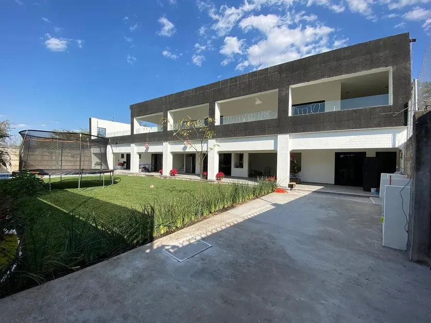 Beautiful and spacious ecological house, pool, garden. - Image 1