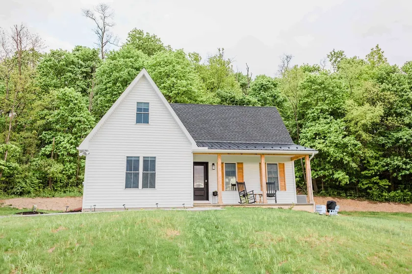 Cozy Ridge Cottage - Image 1