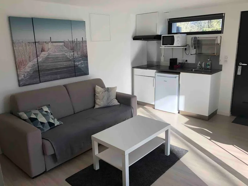 Beautiful modern and cozy studio in wooded park - Image 1