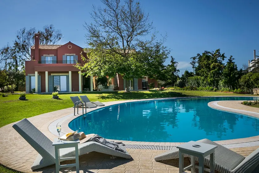 Luxury 6 Bedroom villa above Ai Helis Beach - Image 1