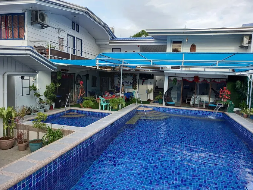 Villa Astudillo 1 Private Hotspring Resort Pansol - Image 1