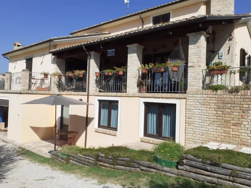 Villa among the olive trees 2 - Image 1