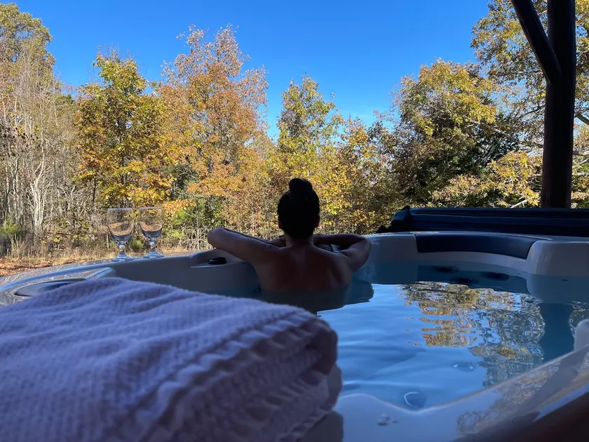 Cozy Buffalo River Cabin Getaway with hot tub!! - Image 1