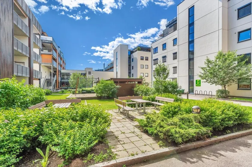 Central Modern Apartment 10min/Oslo CBD w/PARKING - Image 1