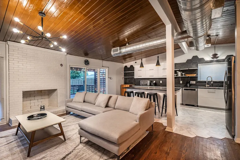 Convenience is Key. Now with a deck! - Image 1