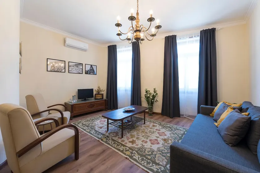 Heritage Collection House with 4BR by LovelyStay - Image 1
